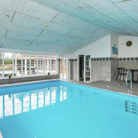 Five-bedroom Holiday In Romo 3 Bolilmark